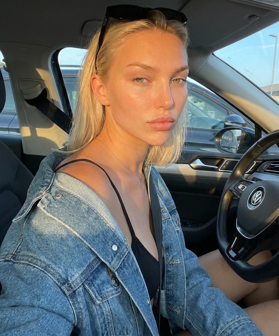 Scene: selfie in the car